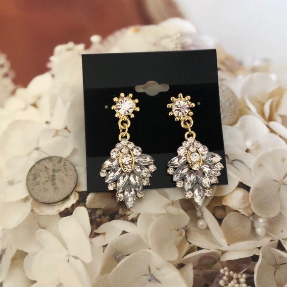 Beautiful diamond drop earrings - Picture 4 of 4